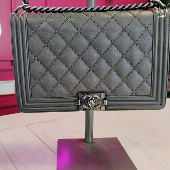 CHANEL Gray Quilted Crossbody Bag with Chain Strap - Picture 1 of 15